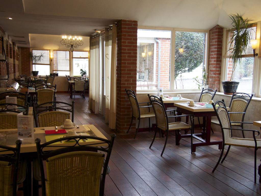 Logis Hotel Les Pages Luneville Exterior photo