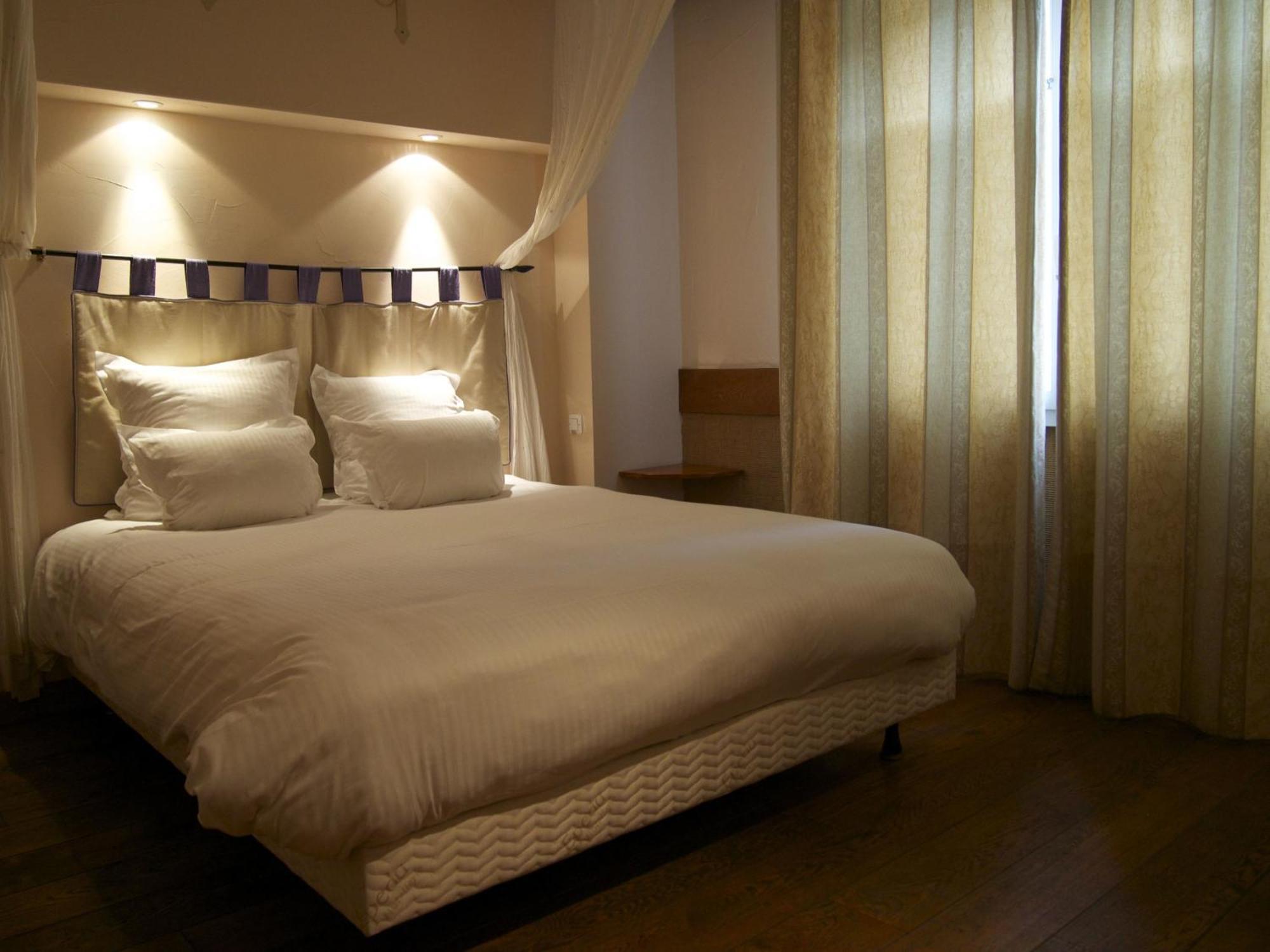 Logis Hotel Les Pages Luneville Room photo